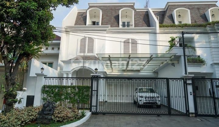 Luxury Ready-to-Occupy American Classic Home in Kebayoran Baru