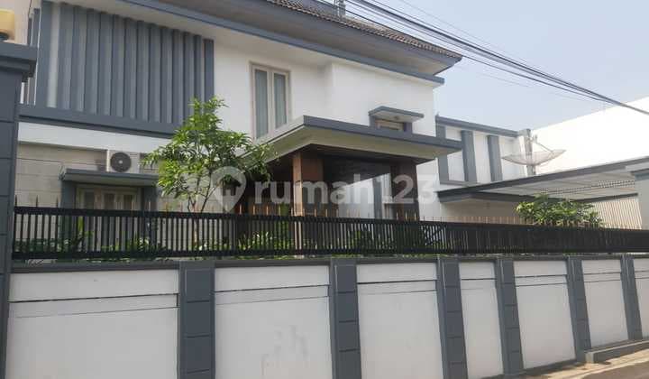 Rumah Mewah Siap Huni Lingkungan Bersih Tenang Kesehatan Bintaro