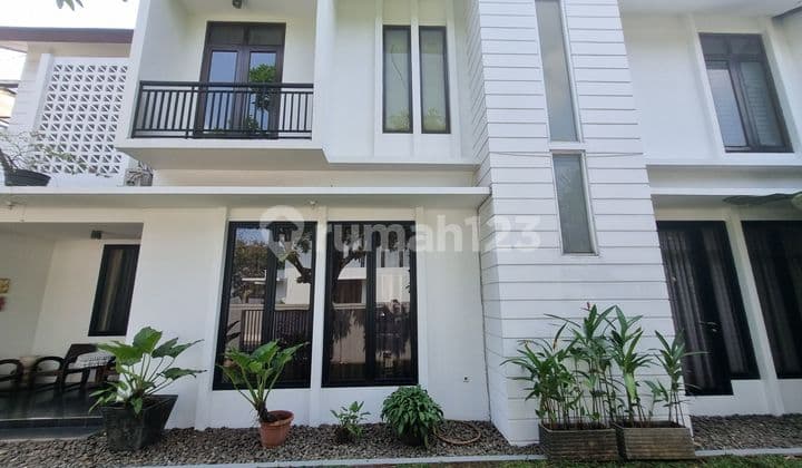 Rumah bagus siap huni lingkungan asri di Bintaro sektor 9