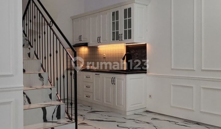 Rumah 2 Lantai Tengah Kota Sayap Bkr Buah Batu SHM