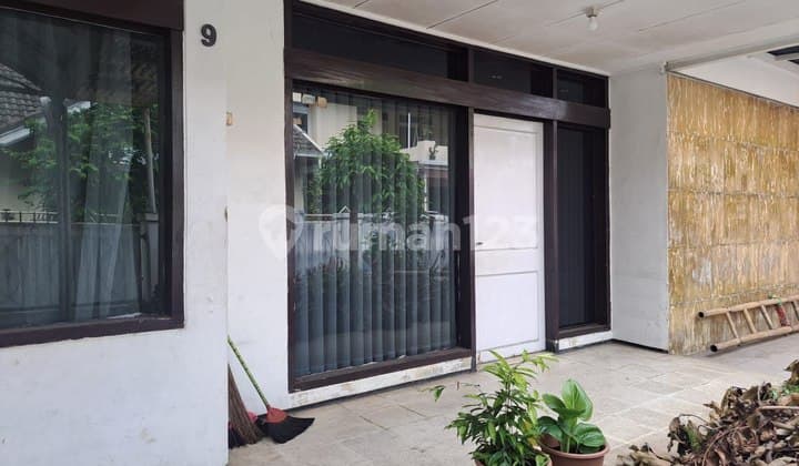 Spacious House in Sekelimus Buahbatu Area Near Mayapada Hospital