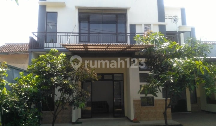 House and Business Place by the Main Road in Banjaran Pangalengan