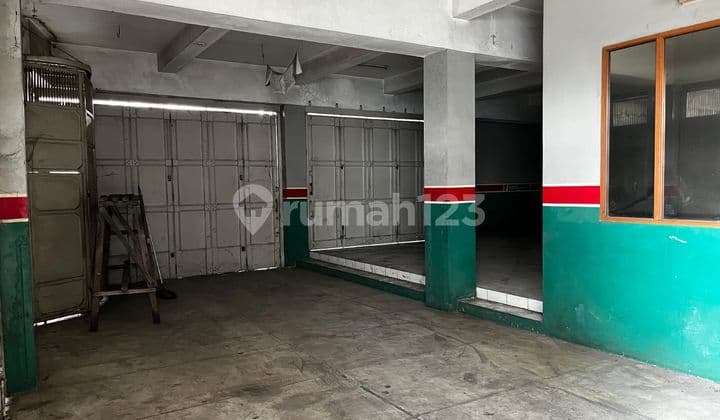 For sale immediately, former workshop land and building on Raya Serpong.