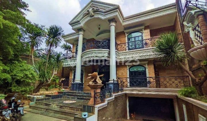 Dijual Rumah Mewah Bagus Cantik Siap Huni di Jakarta Pusat