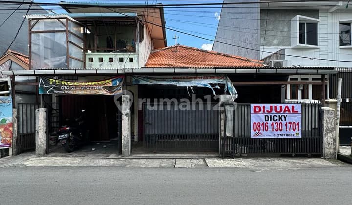 Old House by the Road for Rent at Attractive Price in Kebayoran Lama