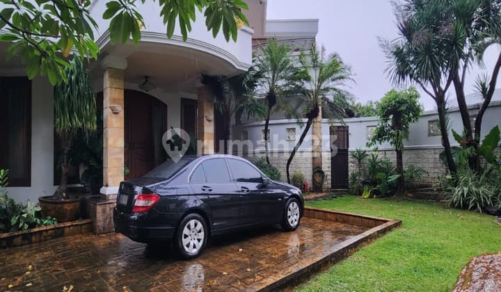 Rumah Siap Huni Furnished Private Pool Halaman Luas Pondok Indah Jakarta Selatan