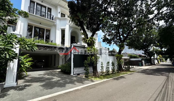Rumah Baru Bangunan Mewah Ada Lift Harga Menarik Kebayoran Baru