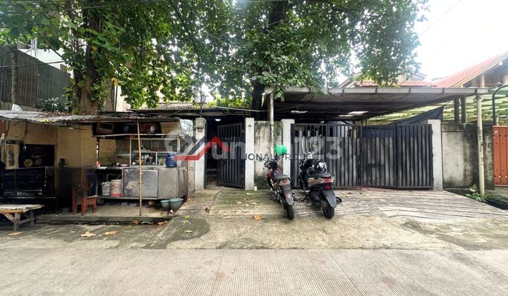 Rumah Hitung Tanah Berfungsi Sebagai Kossan Strategis di Kebayoran Baru, Jakarta Selatan