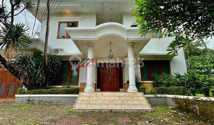 Rumah di kawasan elit kemang harga menarik