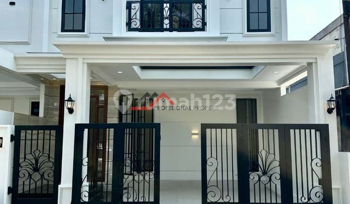 Rumah brand new model america classic di Cinere