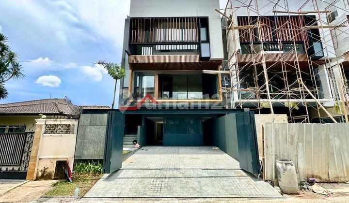 Rumah Baru Lingkungan Tenang Dan Nyaman di Kemang Jakarta Selatan