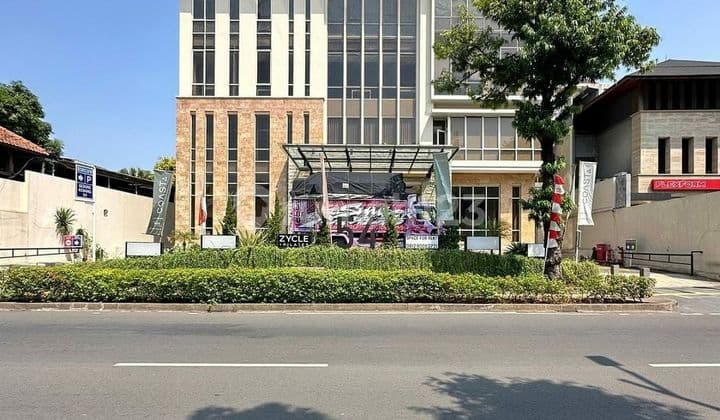 Gedung Bagus Area Komersial Di Kemang