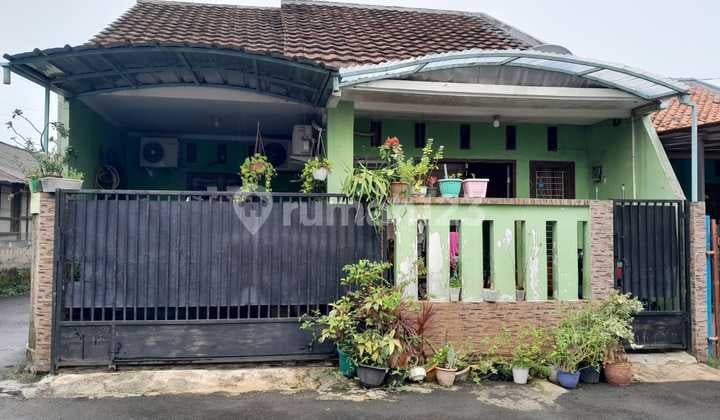 Rumah siap huni dalam lingkungan yang aman di Pondok Ranji