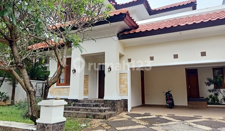Rumah Cantik Kawasan Eksklusif Bintaro Sektor 9