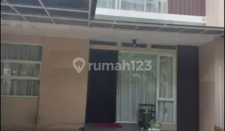Rumah Minimalis, 2 Lantai, Bebas Banjir Siap Huni di Bintaro