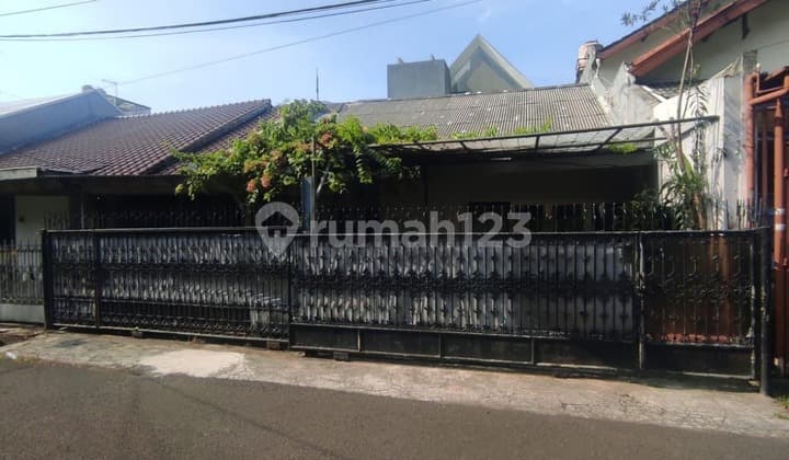 Rumah Kayu Putih 200M2 Hadap Selatan,1 Lantai,Strategis,Kode Ds