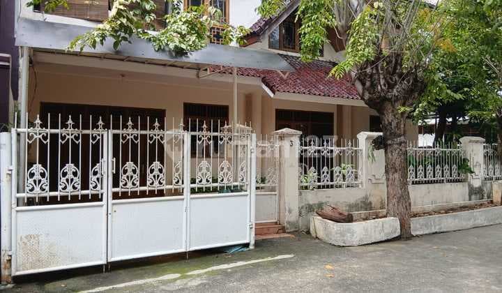 Rumah Strategis, 2 Lantai di Area Sunter Agung