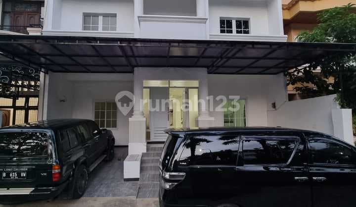 RUMAH DI SUNTER 110m2 STRATEGIS, 3.5 LANTAI, NYAMAN, KODE LK