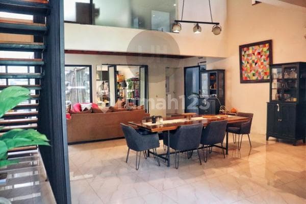 Rumah di Pulo Nangka Timur Area Jakarta Timur dekat LRT