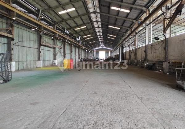 Warehouse Area 1,500m2 on Jl. KH. Muchtar Sabrani, North Bekasi.
