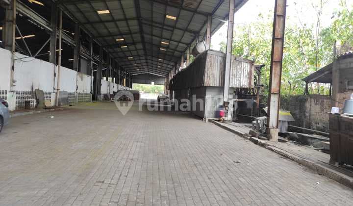 Warehouse Area of 1,500m2 at JL. KH. Muchtar Sabrani North Bekasi.