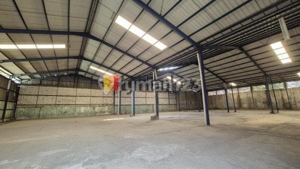 Gudang Strategis Bagus di Swadaya Pulo Gadung Jakarta Timur