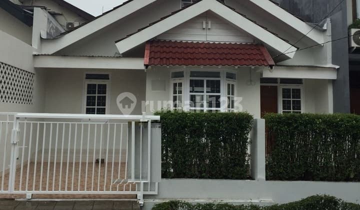 Rumah Keceh Area Jl Puyuh Bintaro Jaya Sektor 5, Dekat Akses Tol