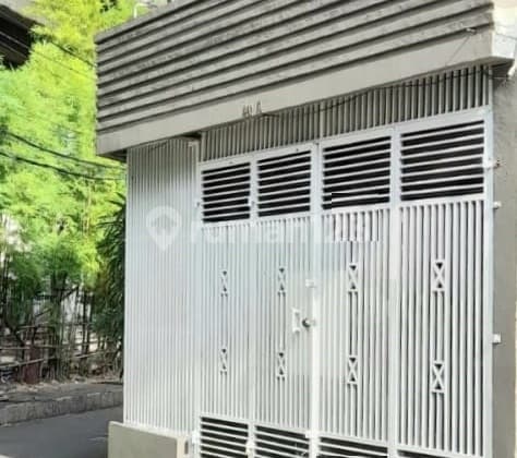 Boarding House in Pasar Baru Area, Fully Furnished, Near Pasar Baru Business District