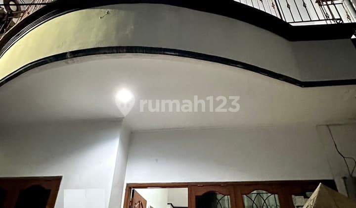 Rumah 3Lantai Diarea Palmerah, Dekat Gatte Toll Dalam Kota