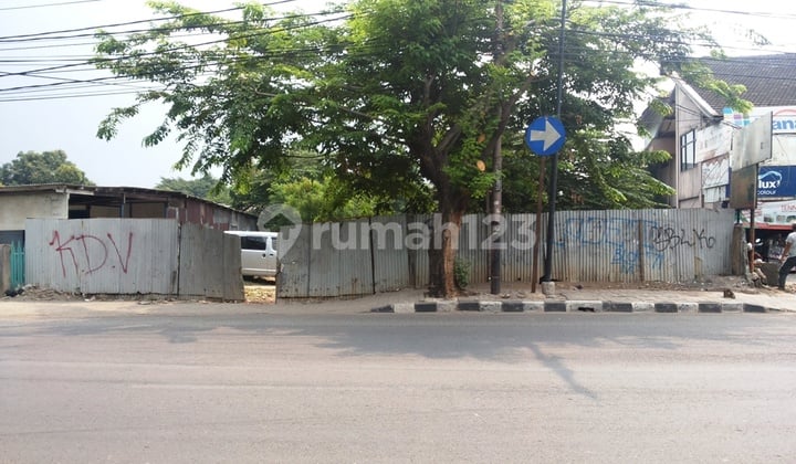 Strategic Land on the Main Road in Kebayoran Lama Area, Provincial Route