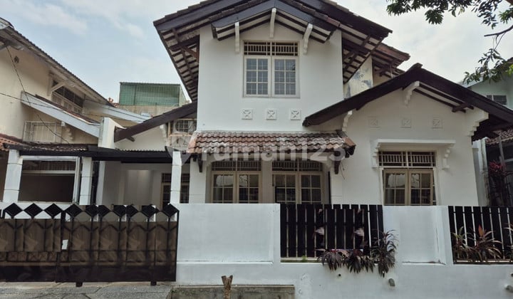 Rumah 2Lantai, Kokoh Area Bintaro Jaya Sektor 5 Depan Kampus Stan