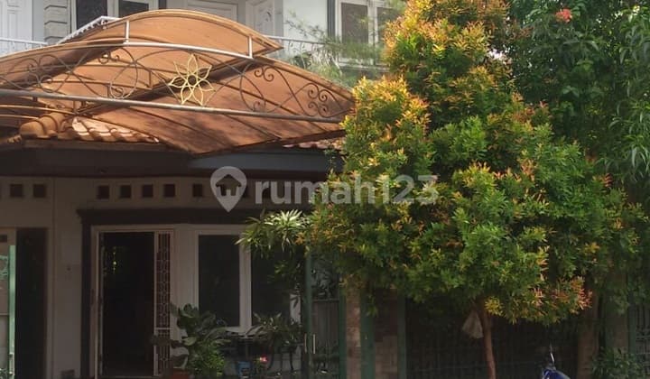 Rumah Luas Area Kembangan Lingkungan Kampus Dekat Gatte Toll Kebon Jeruk