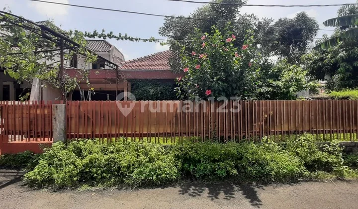 Rumah Luas Dilokasi Sangat Strategis Ulujami Raya, Near Gate tol