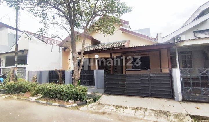 Rumah 1 Lantai, Rapih Bersih, Bebas Banjir di Bintaro Sektor 9.
