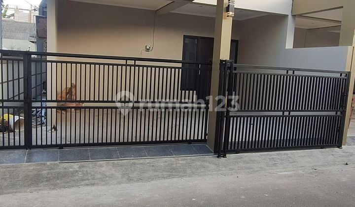 Bintaro Block Pdk, West Jurangmangu Baru, 2 Floors