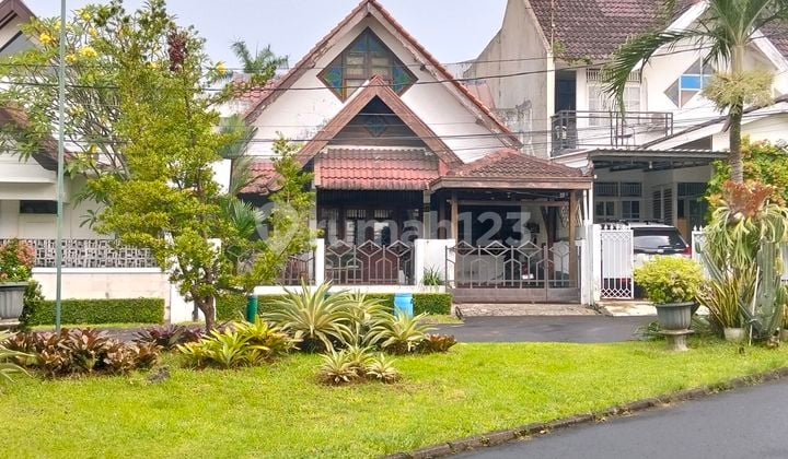 Rumah Jarang Ada Depan Taman Bintaro Sektor 3