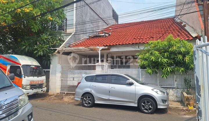 SHM House, Land Included, Near Station, in Tebet South Jakarta