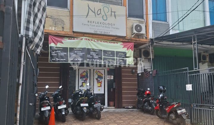 Ruko Komersial 3 Lantai Dekat Akses Tol di Tebet Jakarta Selatan