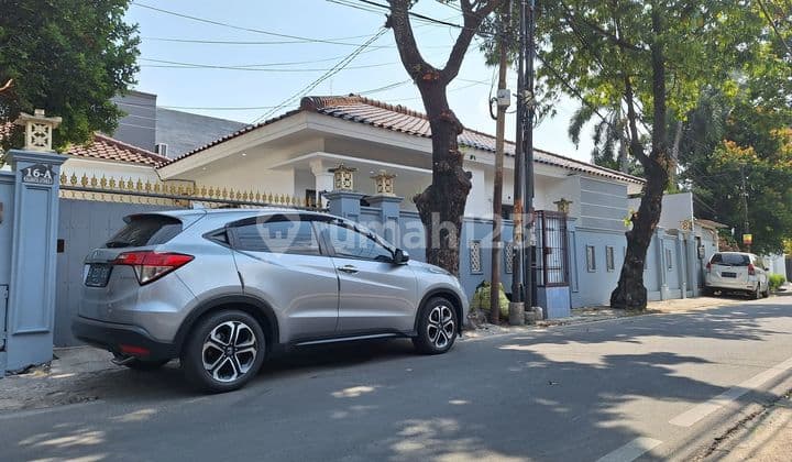 Rumah SHM, Terawat, Dekat Perkantoran, di Kalibata Jak - Sel