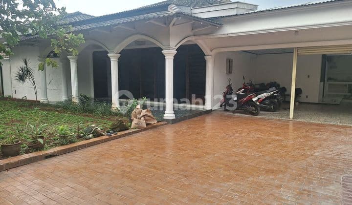 Rumah Dikontrakan, bisa Buat Kantor, di Bungur Kemang Jak Sel.