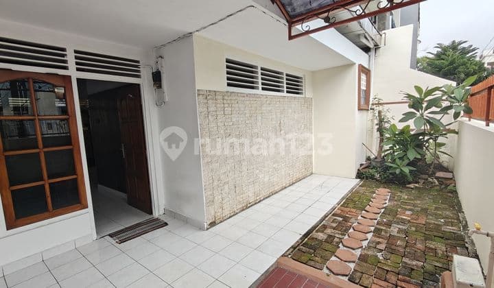 Rumah bisa Buat Kantor, Dekat Akses Tol, di Tebet Jakarta Selatan