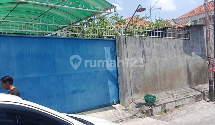 Rumah Didepan Solo Paragon Mall...Mangkubumen, Solo, Jawa Tengah.