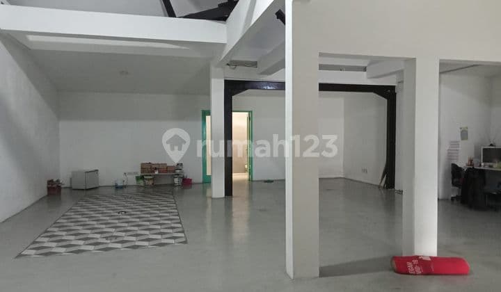 BANGUNAN KOMERSIL 1 LANTAI, DI KEBAYORAN BARU, COCOK UNTUK KANTOR/SHOWROOM/KLINIK/RESTORAN/CAFE/DLL.