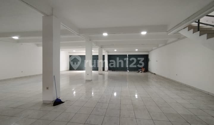 Ruko Siap Pakai Di Kebayoran Baru, Dekat Scbd, Senopati Suryo, Cocok Dipakai Kantor/shworoom/resto/coffee Shop/klinik/dll.