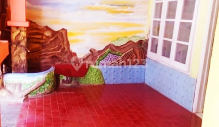 For Sale: 1.5-Story Ready-to-Occupy House in Rewwin Housing Estate, Near Rungkut Industrial Area, Rungkut Toll Road, Bungurasih Terminal, and Mitra Keluarga Hospital.