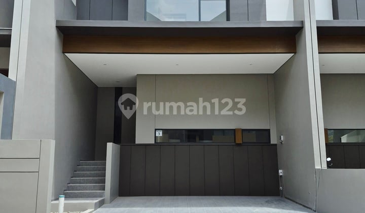 Rumah Baru Modern Siap Huni di Setra Duta Grande Dekat ke Pasteur