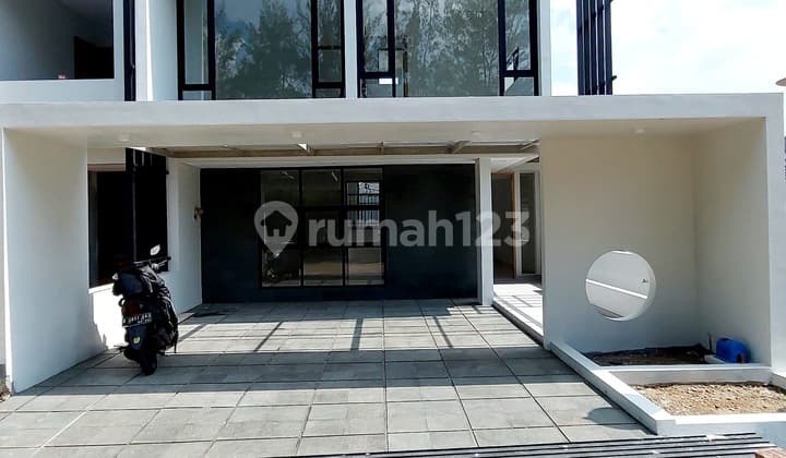 Rumah Mewah Minimalis Lingkungan Exclusive di Setiabudi Bandung