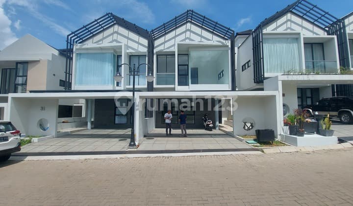 RUMAH MEWAH DALAM CLUSTER EXCLUSIVE AREA SETIABUDI BANDUNG UTARA