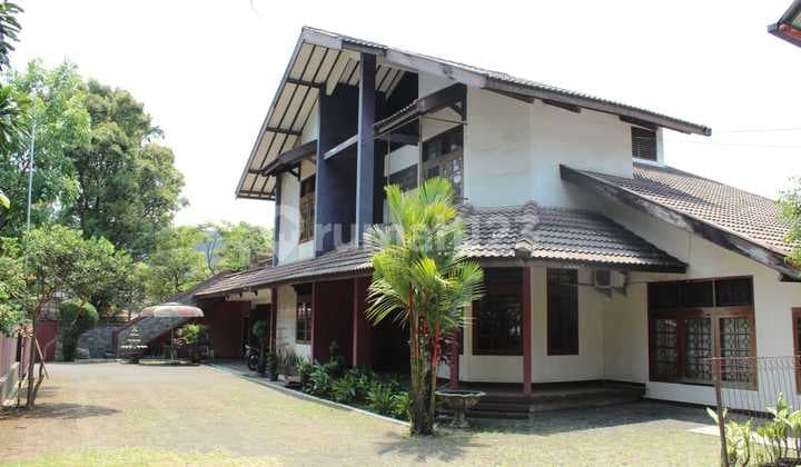 Rumah Strategis di Gegerkalong Raya Cocok untuk Kantor, Bisnis