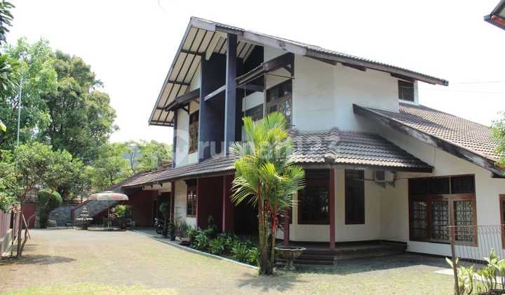 Rumah Strategis di Gegerkalong Raya Cocok untuk Kantor, Bisnis